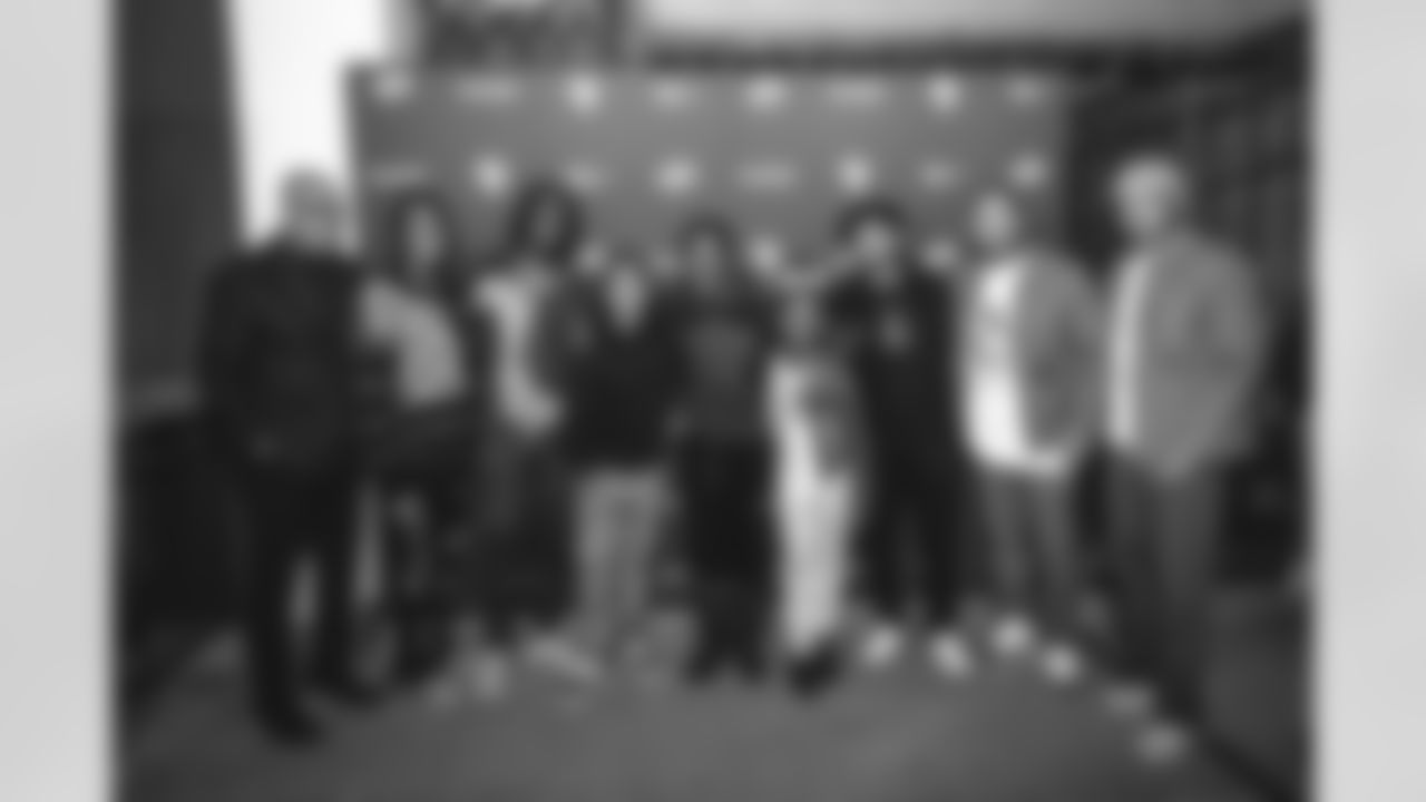 E_TOW14211