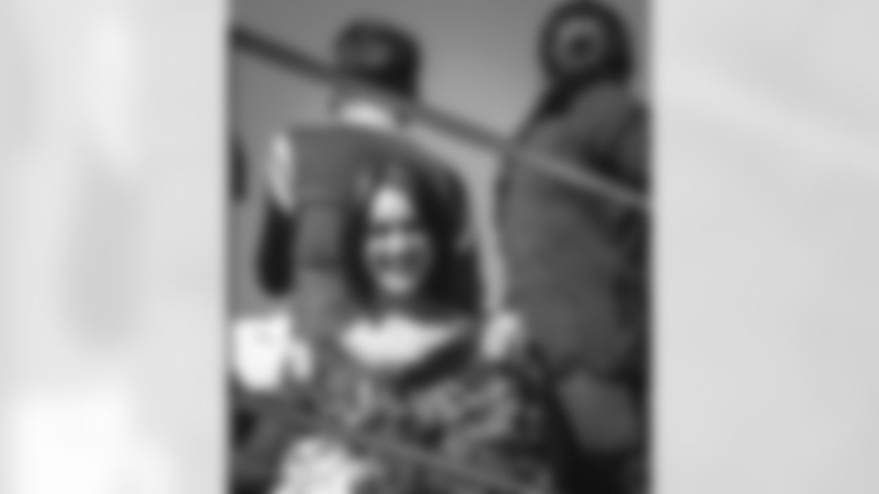 E_210216_Parade_142