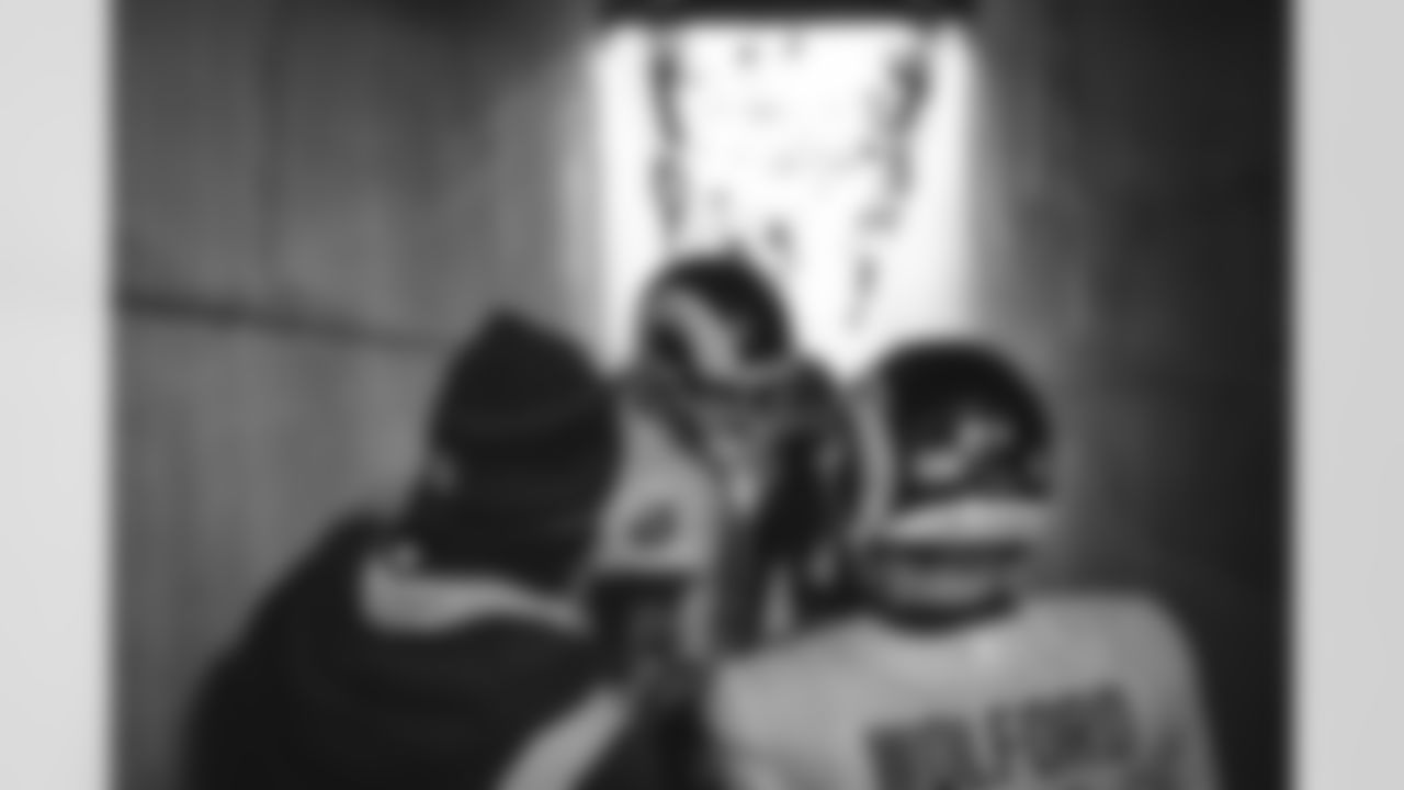 The Los Angeles Rams take on the Green Bay Packers during Week 12 of the 2021 regular season.