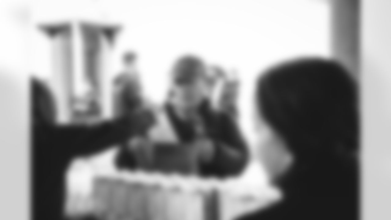 E_011823_Rams_AVPxPepsi_TacklingHunger_HY_0056