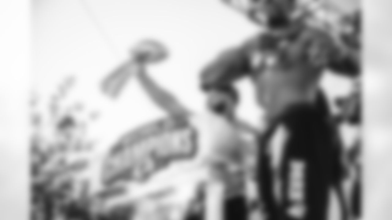 E_220216_RamsChampionshipParade_9362