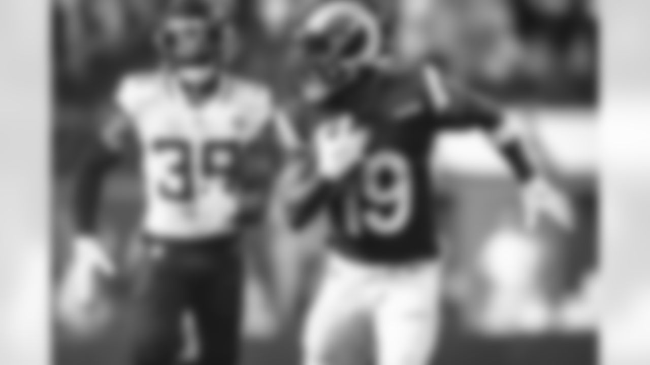 The Los Angeles Rams take on the Jacksonville Jaguars during Week 13 of the 2021 regular season.