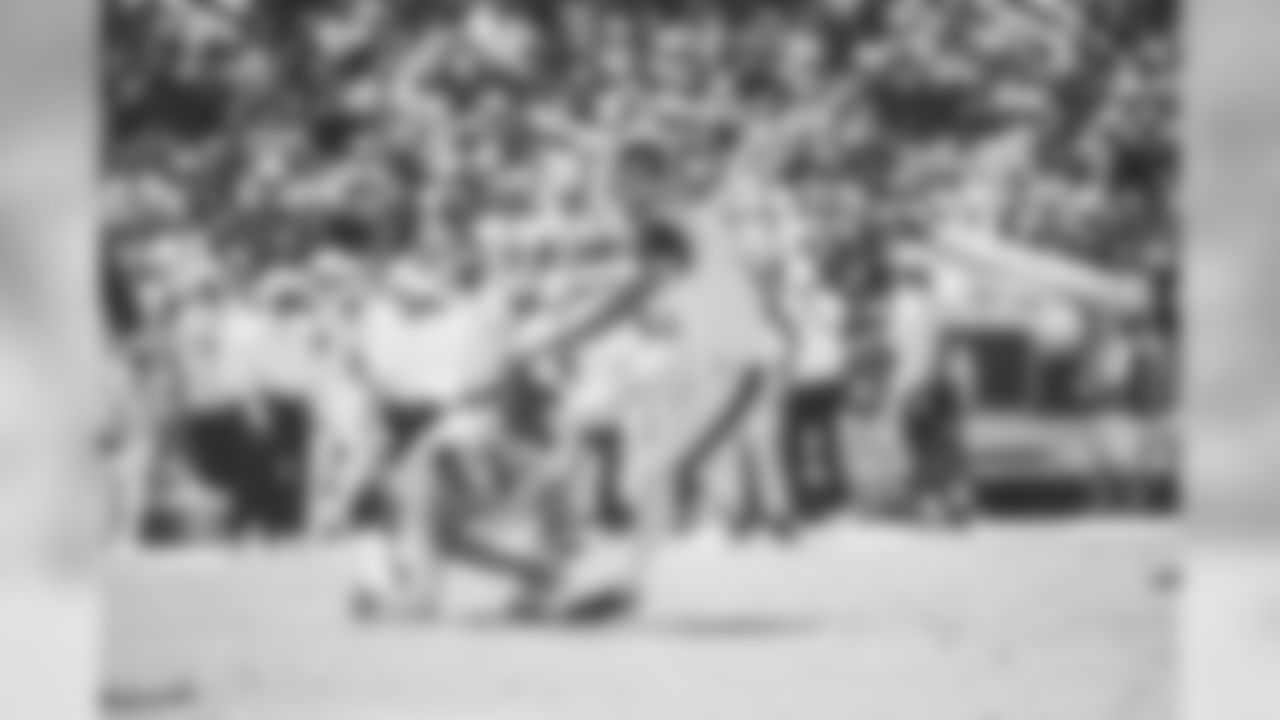 Kicker (04) Greg Zuerlein of the Los Angeles Rams against the Tampa Bay Buccaneers during the Rams 40-55 loss to the Buccaneers in a Week 4 NFL football game, Sunday, September 29, 2019, in Los Angeles, CA. (Will Navarro/Rams)