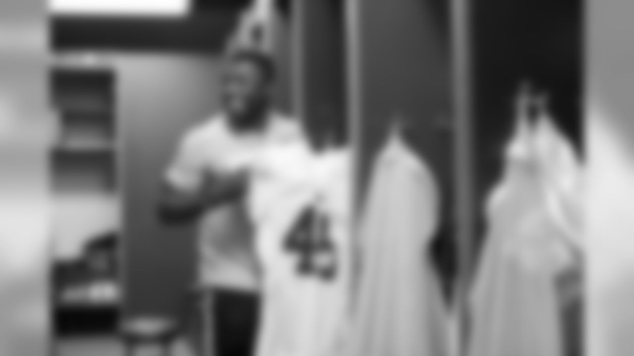 Safety (46) Nick Scott of the Los Angeles Rams arrives at Cal Lu to see his locker and try on his equipment, Monday, May 13, 2019, in Thousand Oaks, CA. (Jeff Lewis/Rams)