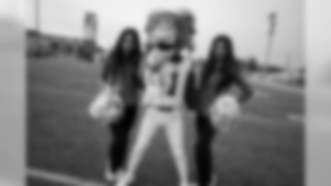 Cheerleaders and Rampage the Mascot at the 7 on 7 Passing Tournament and Big Man Championships at Cal Lutheran University in Thousand Oaks, CA on June 23rd, 2018. (Rams/Hiro Ueno)
