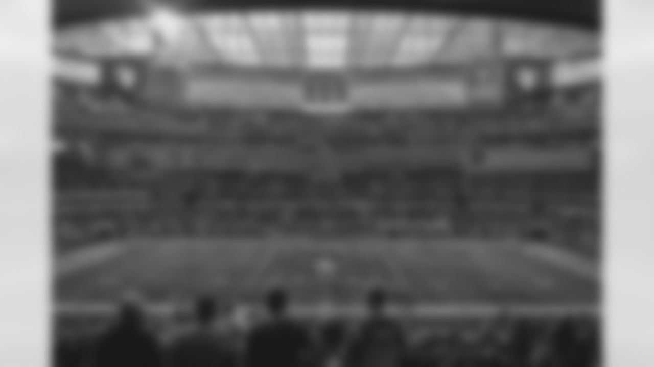 E_211205_JAXvsLAR_188