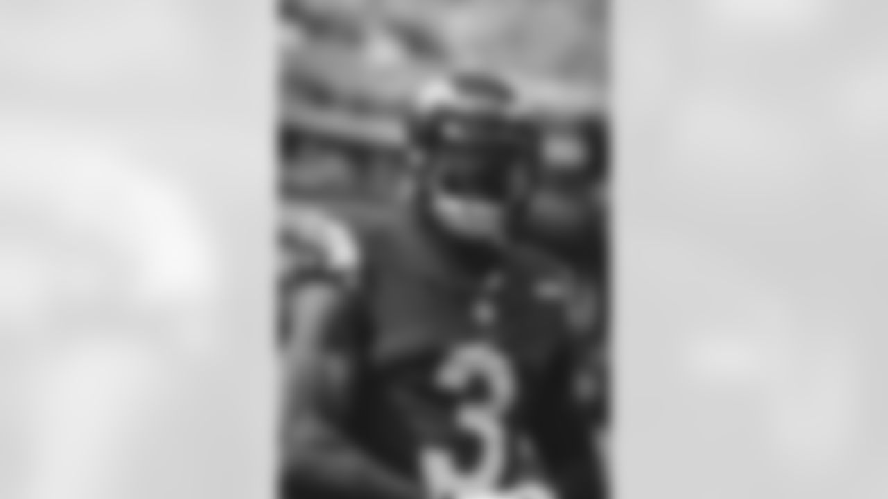 E_TOW_0437