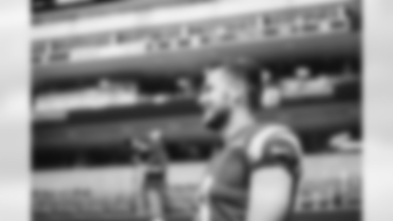 E_SNY_0099