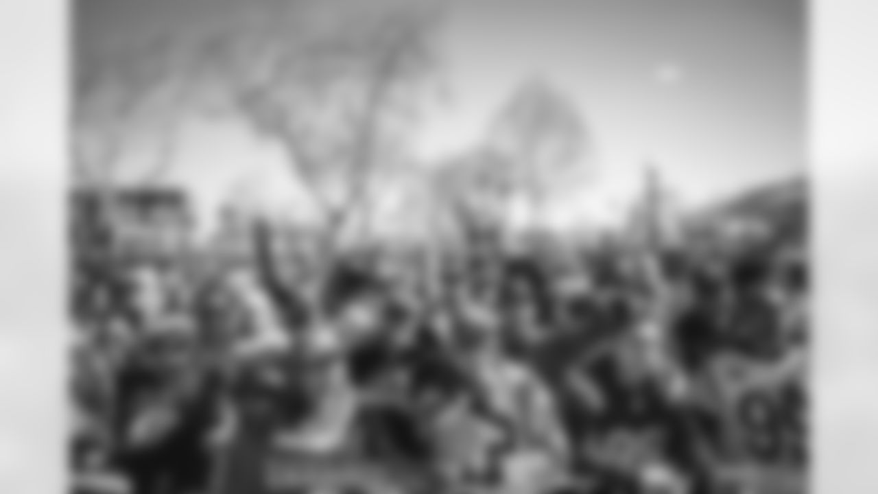 E_220216_Rams_Parade_9150