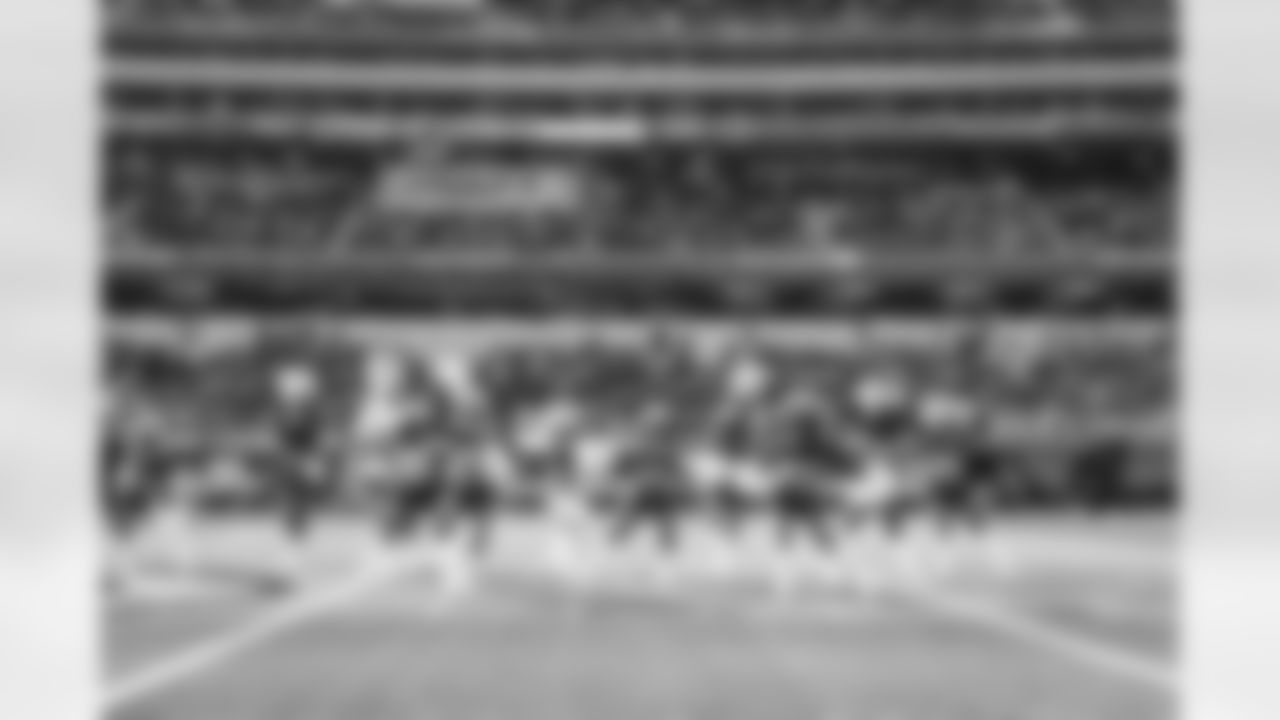 The Los Angeles Rams take on the Denver Broncos during Week 16 of the 2022 NFL regular season