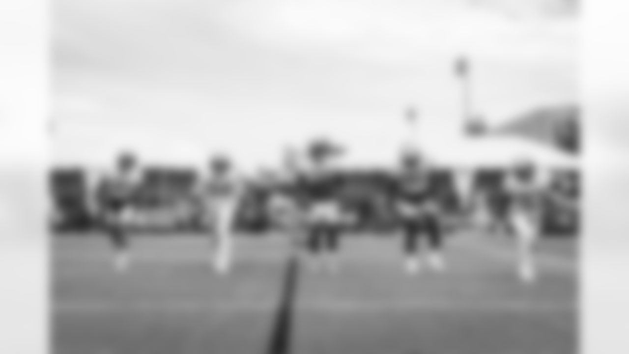 E_TOW24085