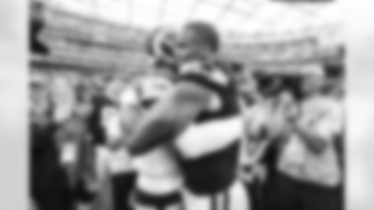 The Los Angeles Rams take on the Dallas Cowboys during Week 5 of the 2022 NFL regular season.