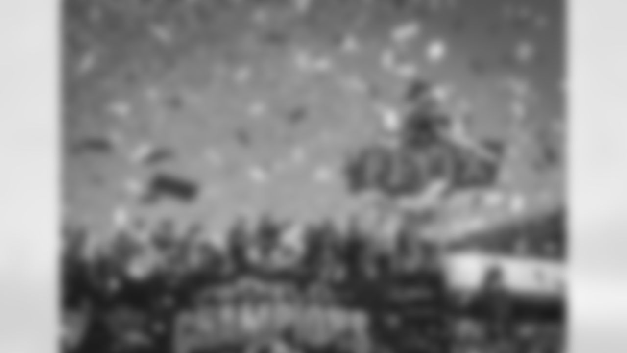 E_210216_Parade_028