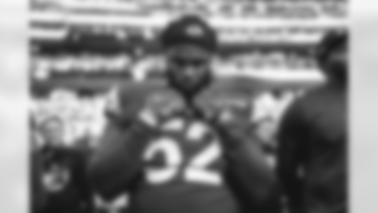 The Los Angeles Rams take on the Denver Broncos during Week 16 of the 2022 NFL regular season.
