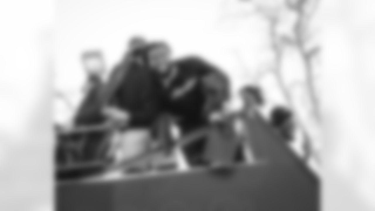 E_210216_Parade_135