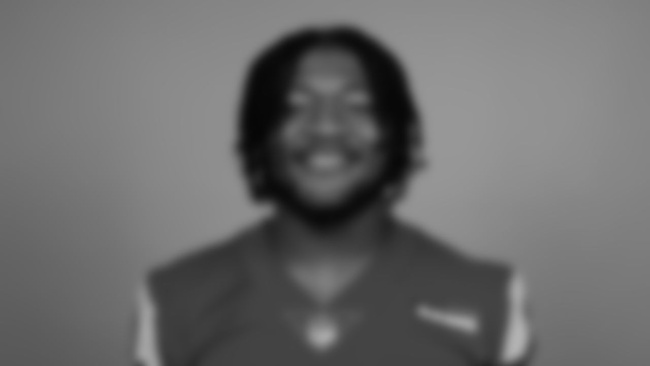53 - LB Ernest Jones