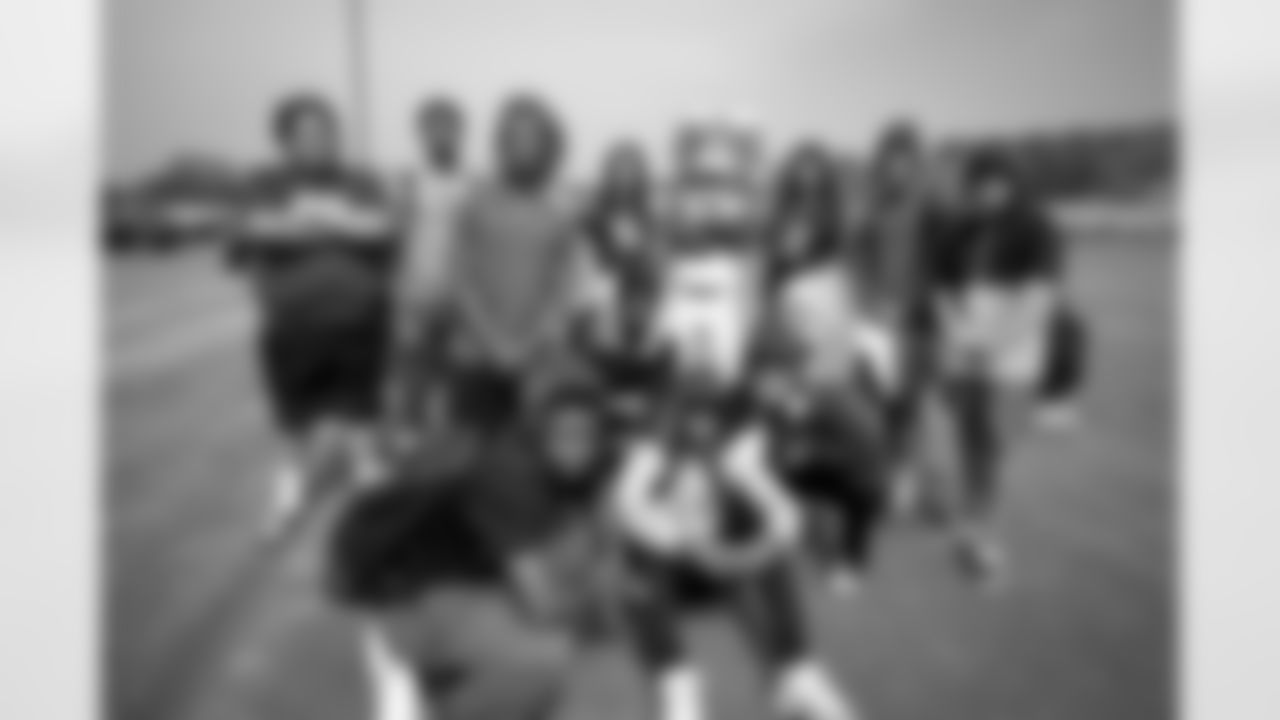 Cheerleaders and Rampage the Mascot at the 7 on 7 Passing Tournament and Big Man Championships at Cal Lutheran University in Thousand Oaks, CA on June 23rd, 2018. (Rams/Hiro Ueno)
