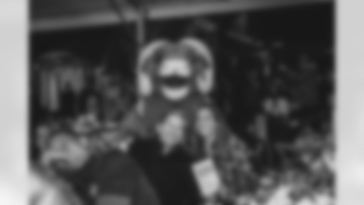 E_211025_RamsNightofWishes_1338