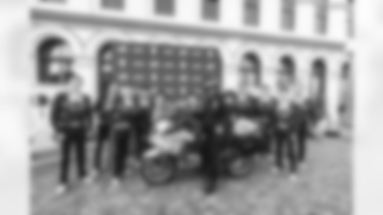 E_HUT34406