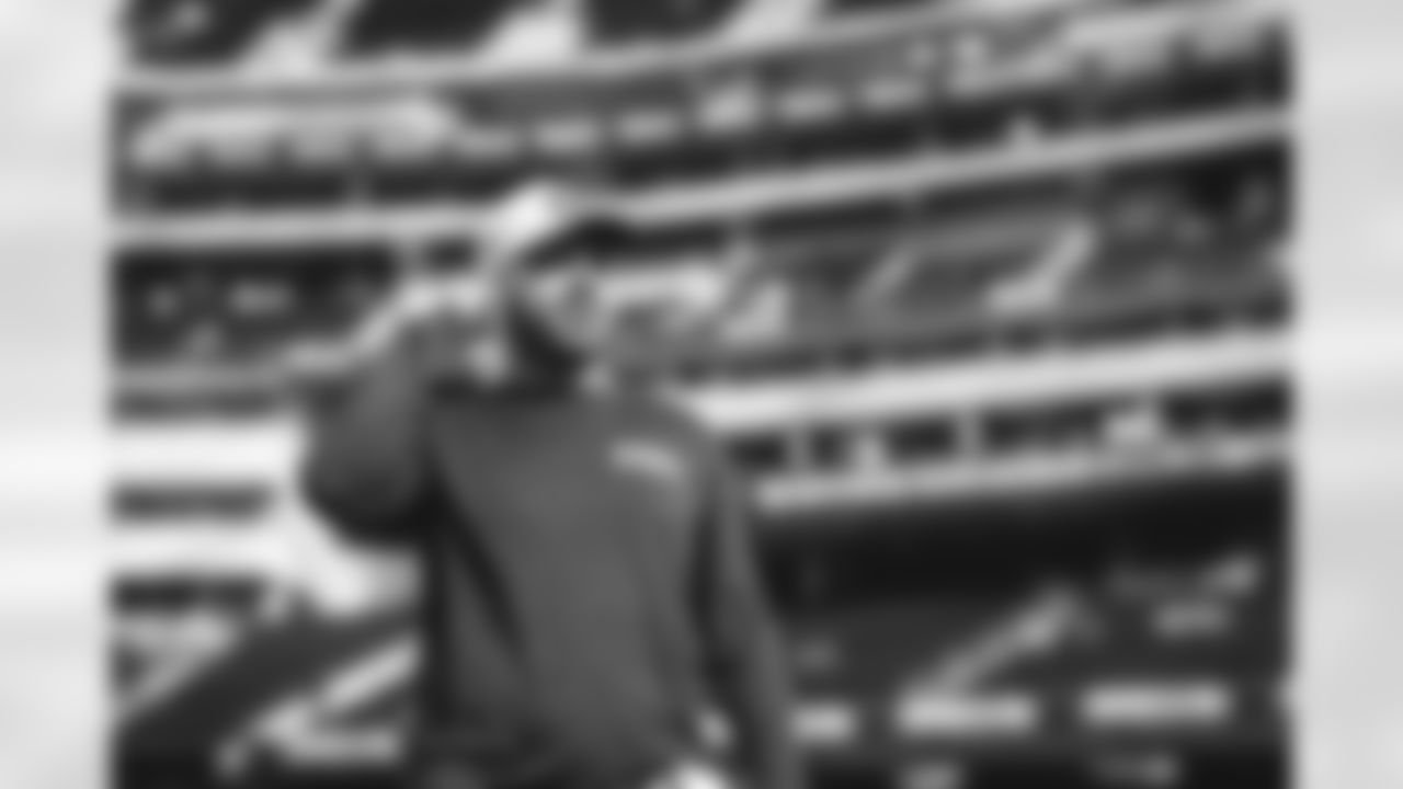 The Los Angeles Rams take on the Los Angeles Chargers during Week 17 of the 2022 NFL regular season