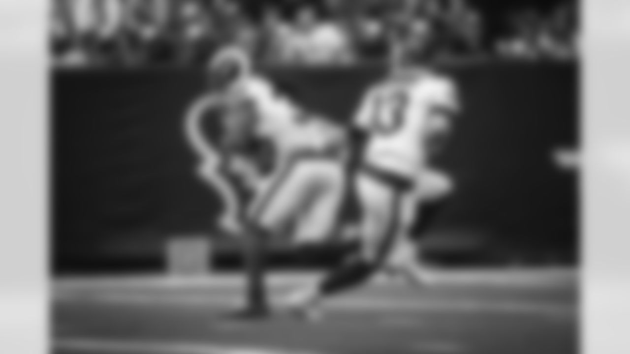 The Los Angeles Rams took on the Houston Texans in Week 8 of the 2021 season.