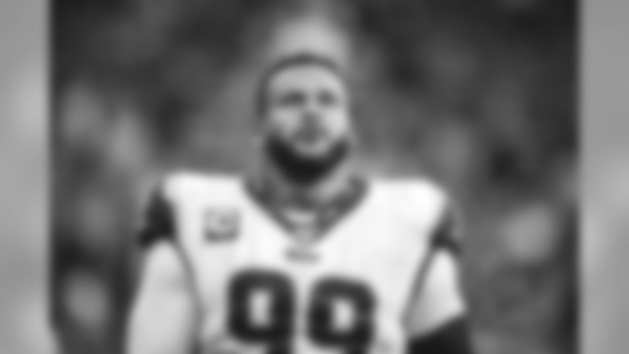 Defensive tackle (99) Aaron Donald of the Los Angeles Rams against the Seattle Seahawks during the Rams 29-30 loss to the Seattle Seahawks in an NFL Week 5 football game, Thursday, October 3, 2019, in Seattle, WA. (Jeff Lewis/Rams)