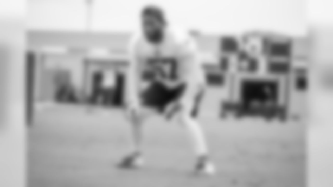 Linebacker (57) Natrez Patrick of the Los Angeles Rams works out on the field during Phase II of the offseason program, Wednesday, May 15, 2019, in Thousand Oaks, CA. (Jeff Lewis/Rams)