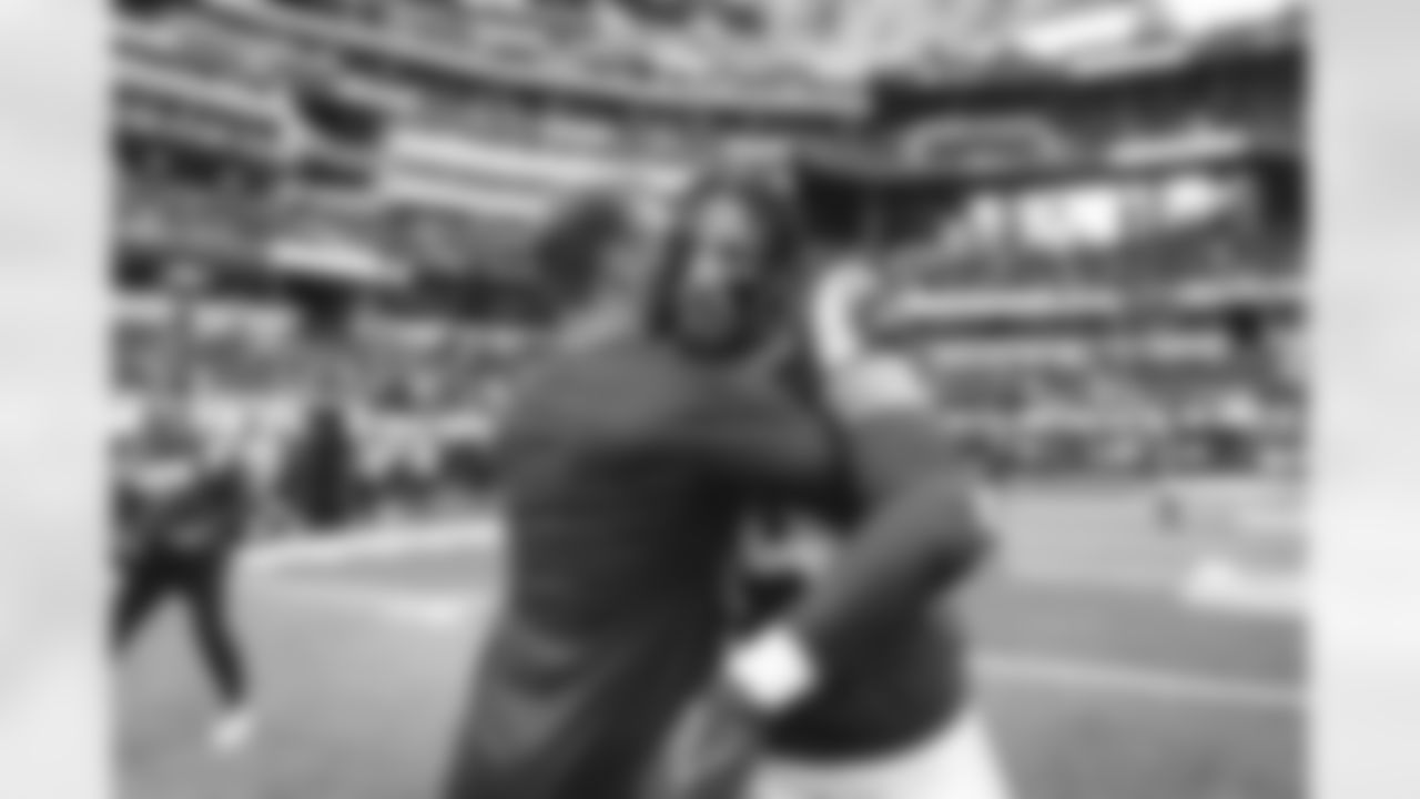 The Los Angeles Rams take on the Seattle Seahawks during Week 13 of the 2022 NFL regular season.