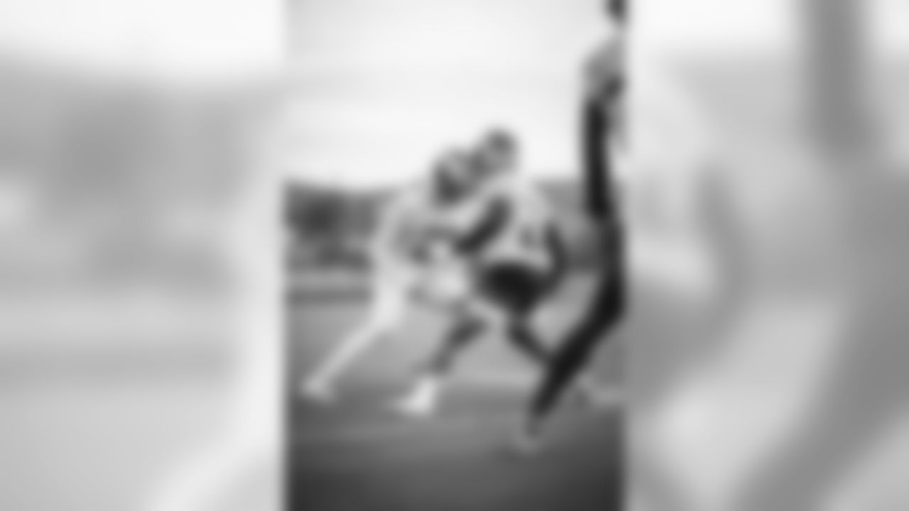 E_SNY_0379