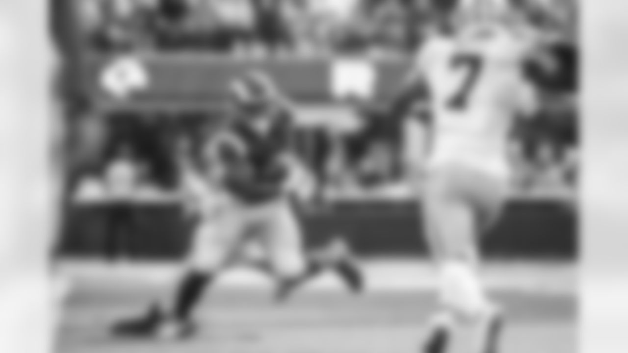 The Los Angeles Rams take on the San Francisco 49ers during Week 8 of the 2022 NFL regular season.