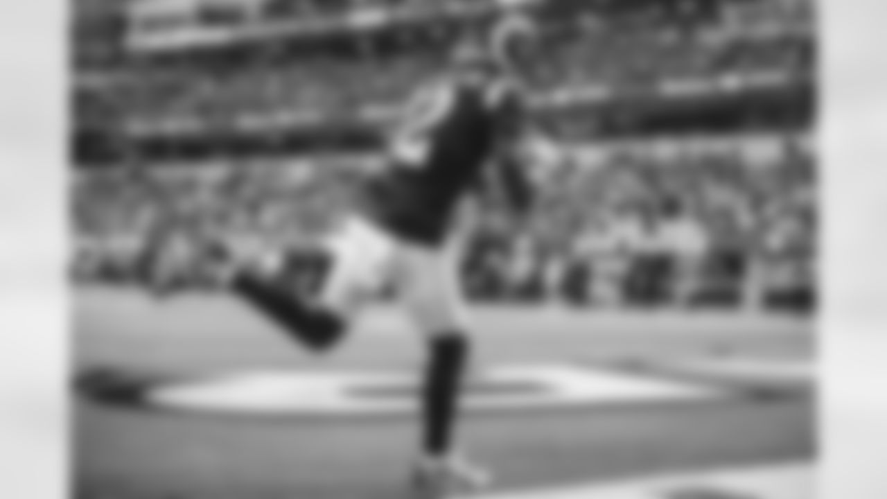 The Los Angeles Rams take on the Jacksonville Jaguars during Week 13 of the 2021 regular season.