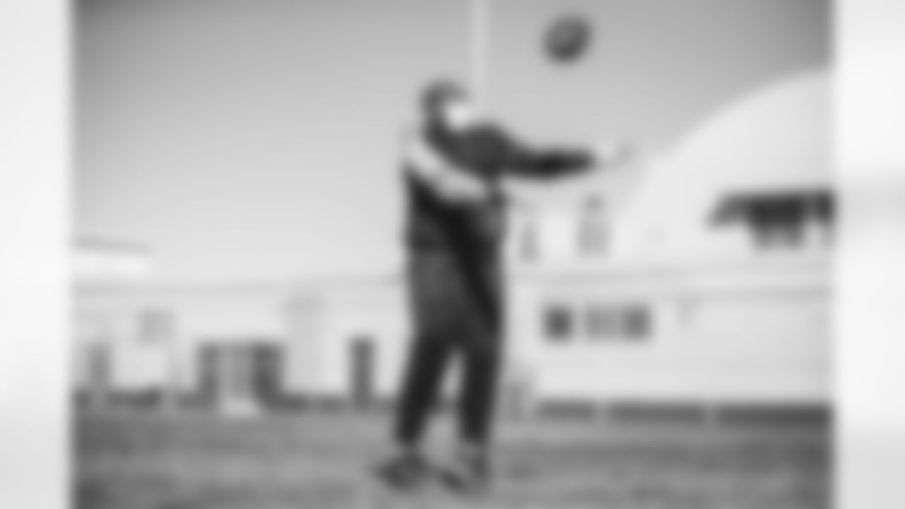 Los Angeles Rams team up with beyond the Bell to launch a flag football league for middle school students in LA, Tuesday, October 12, 2021, in Los Angeles. (Jeff Lewis/LA Rams)