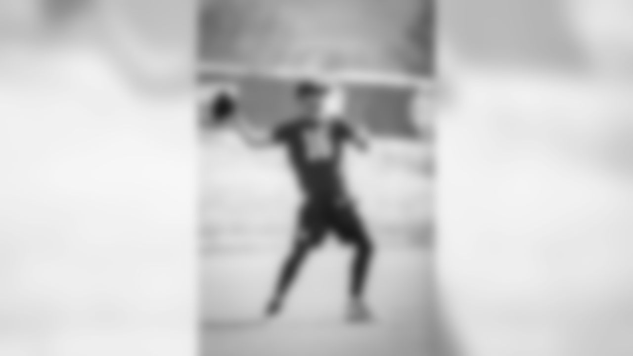 EE_SNY_3592