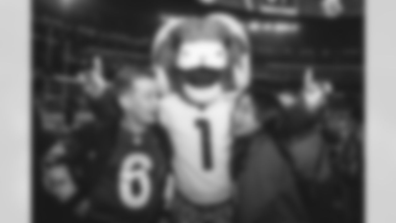 Macaulay Culkin and Brenda Song are in the Rams House! | Ryan Hadji, NFL LCC