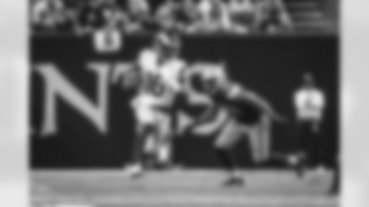 The Los Angeles Rams take on the New Orleans Saints during Week 11 of the 2022 NFL regular season.
