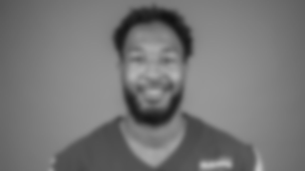 86 - TE Kendall Blanton
