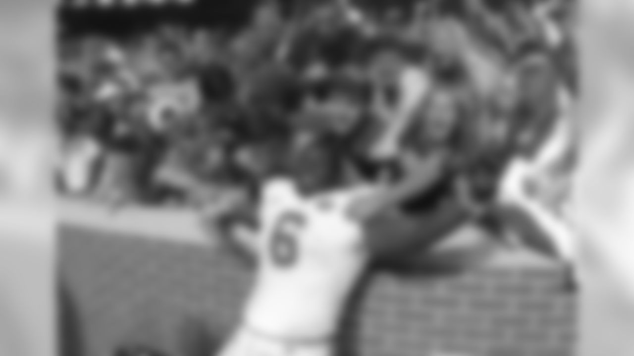 Florida Gators defensive lineman Dante Fowler Jr. (6) celebrates with fans after an NCAA college football game against the Tennessee Volunteers on Saturday, Sept. 15, 2012, in Knoxville, Tenn. (AP Photo/Wade Payne)
