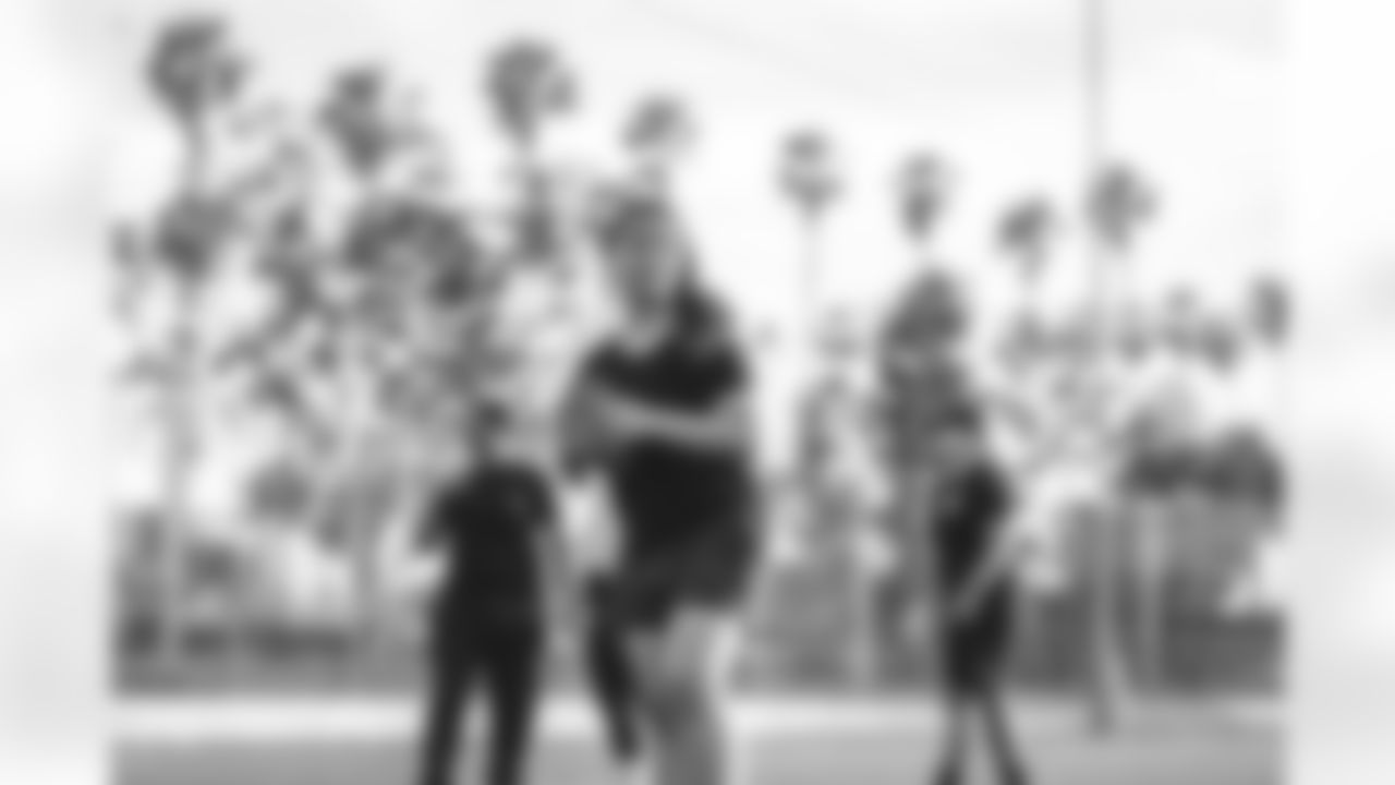 E_220325_WHMGirlsFlagClinic_11