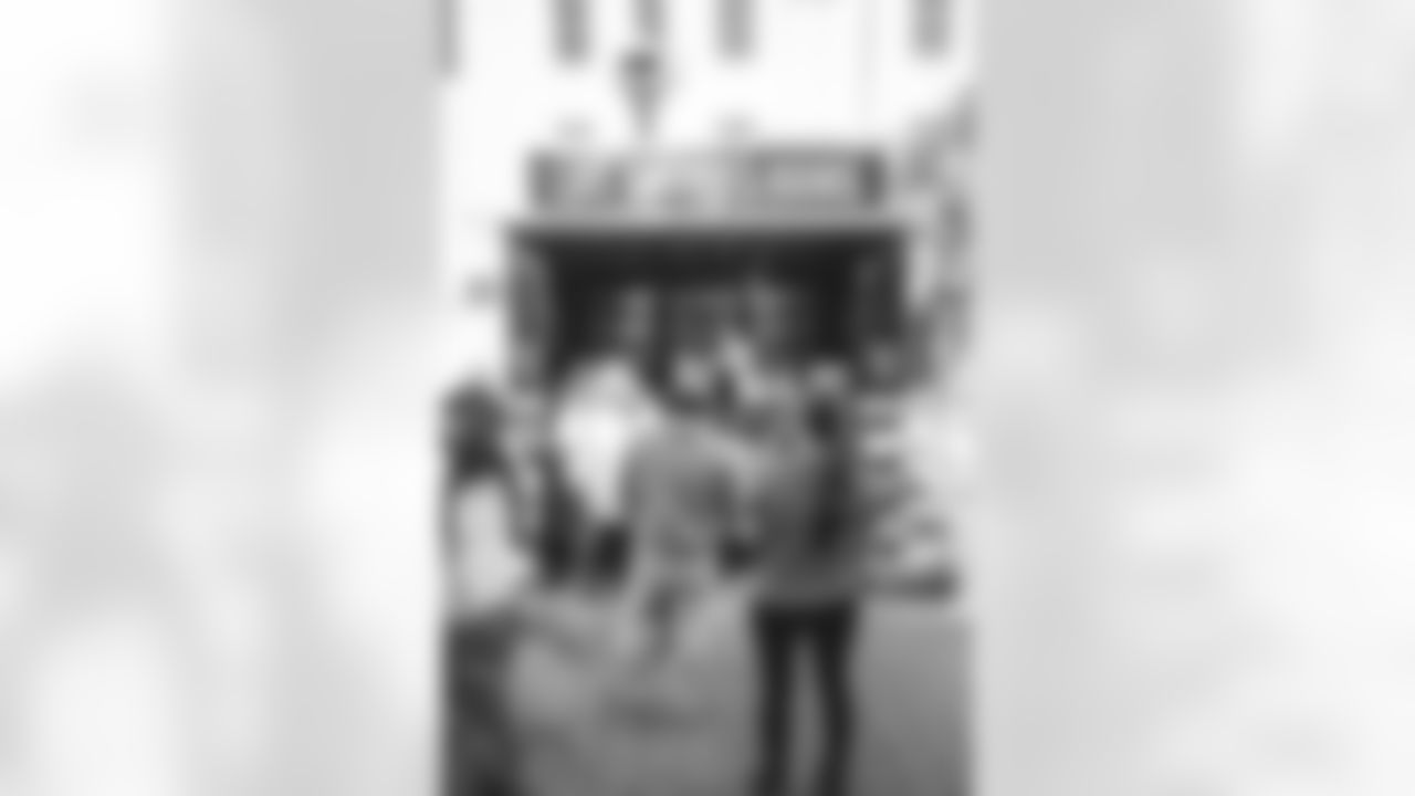 E_220121_PlayoffNewsStandPopUp_8648