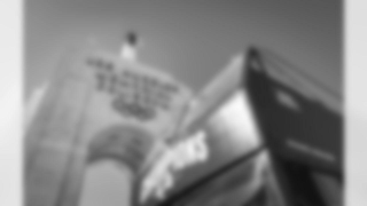E_210216_Parade_312