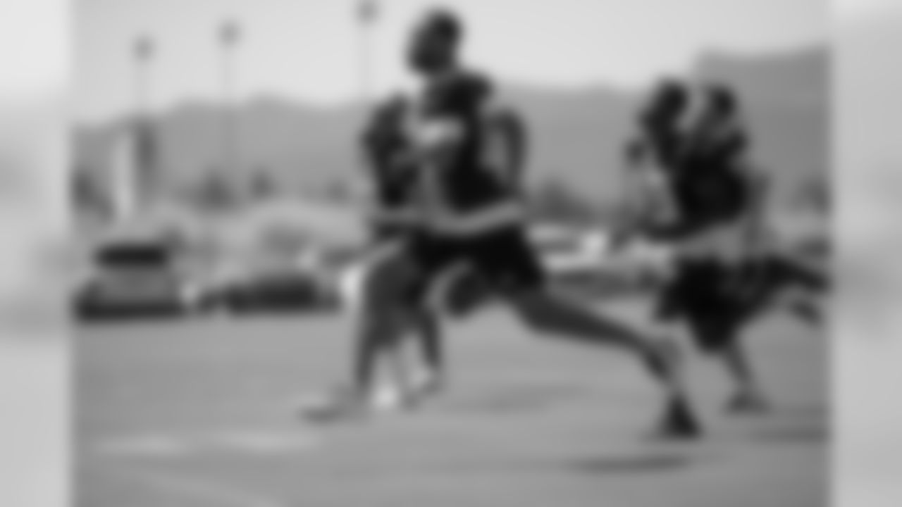 Wide receiver (17) Robert Woods of the Los Angeles Rams works out on day 6 of Phase I of the offseason program workouts, Tuesday, April 23, 2019, in Thousand Oaks, CA. (Jeff Lewis/Rams)