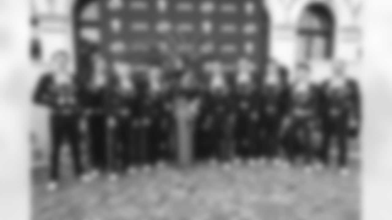 E_HUT34581