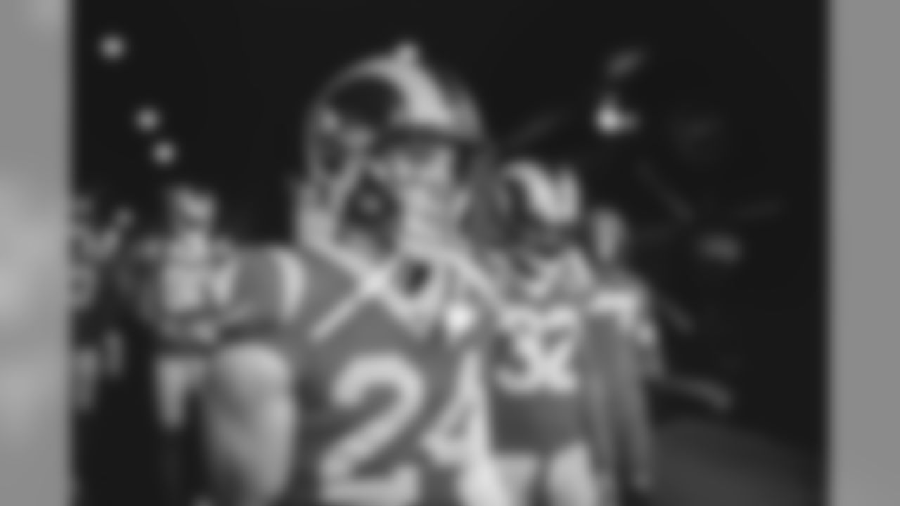 Safety (24) Taylor Rapp of the Los Angeles Rams enters the field before the Rams 31-24 victory over the Cardinals in an NFL Week 17 regular season game, Sunday, December 29, 2019, in Los Angeles, CA. (Jeff Lewis)