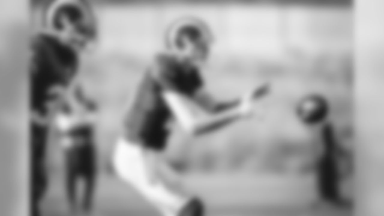Quarterback (16) Jared Goff of the Los Angeles Rams practices, Thursday, October 17, 2019, in Thousand Oaks, CA. (Jeff Lewis/Rams)