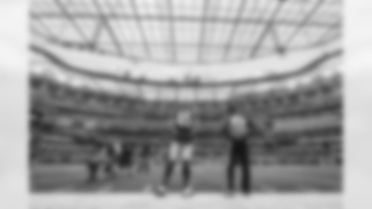 The Los Angeles Rams take on the Seattle Seahawks during Week 13 of the 2022 NFL regular season.