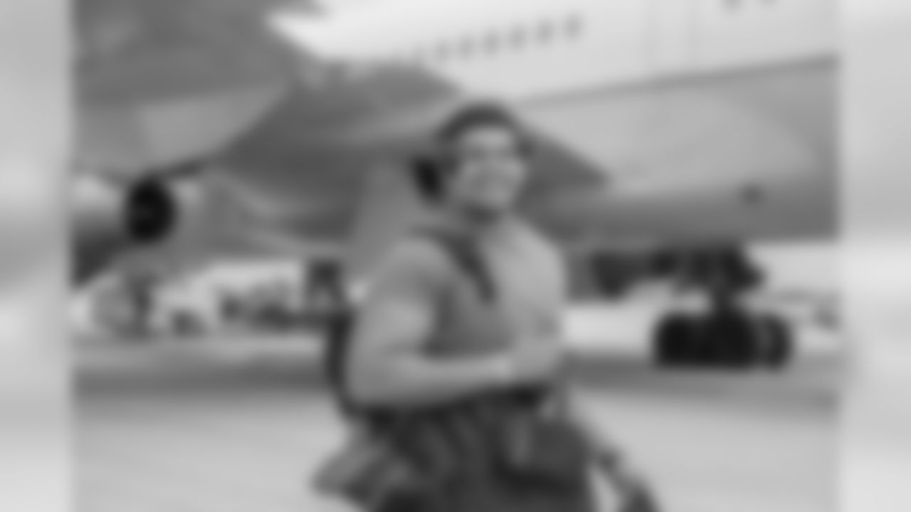 Guard (64) Jamil Demby of the Los Angeles Rams arrives at the airport and enters the plane to Oakland, Tuesday, August 6, 2019, in Los Angeles, CA. (Jeff Lewis/Rams)