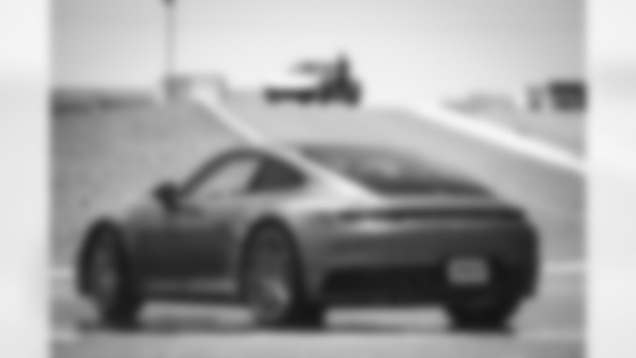 E_TOW13698