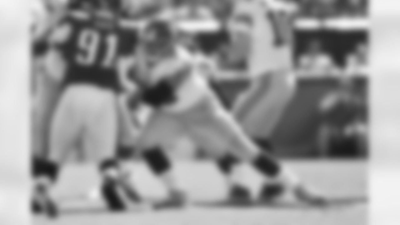 Weston Richburg, Center
