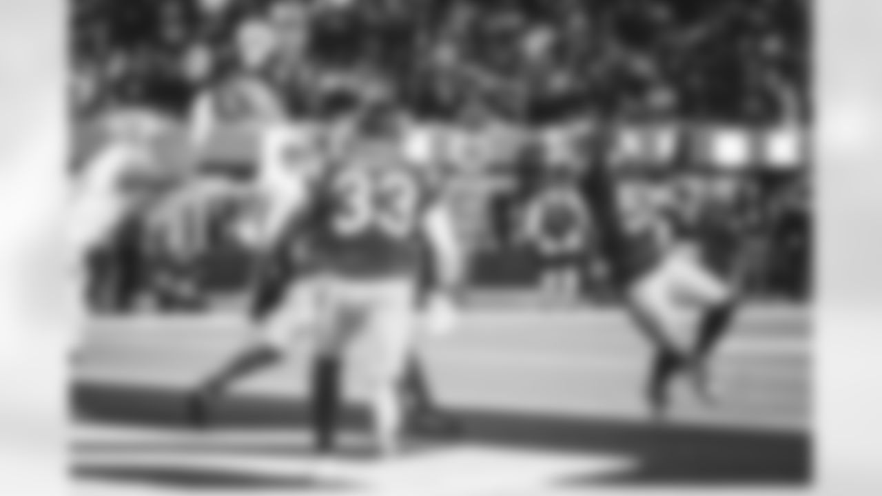 E_JB1_7656