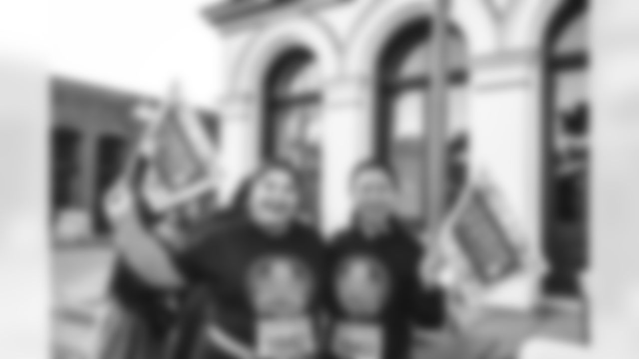 E_HUT34136_1